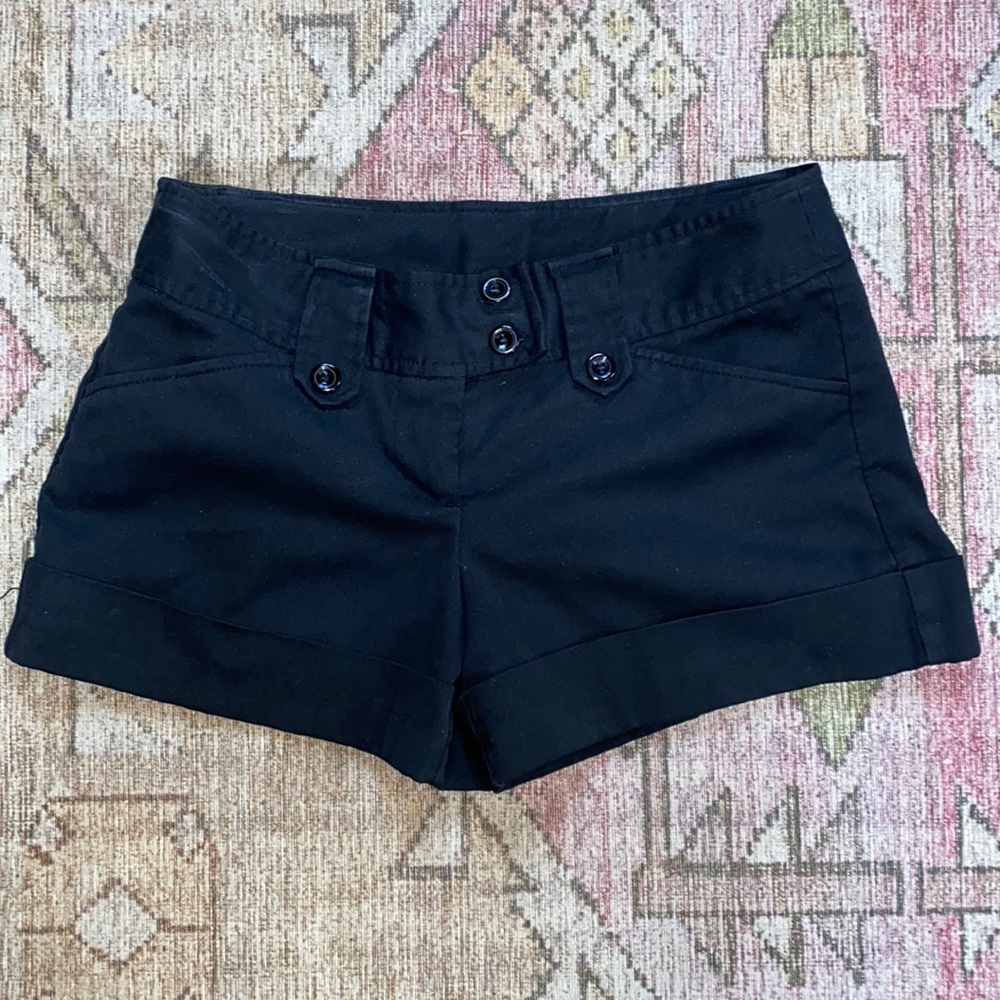Women’s/Junior Tracy Evans Black Dress Shorts size 1 in great condition